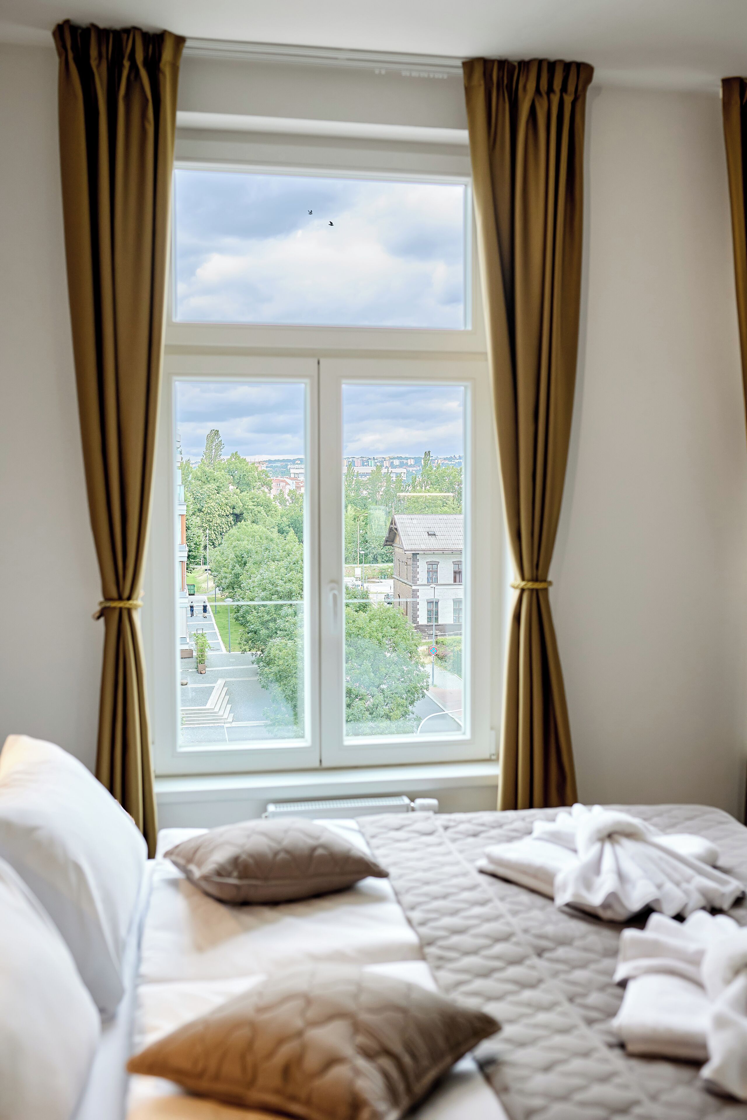 Deluxe Studio, City View | In-room safe, blackout curtains, soundproofing, iron/ironing board