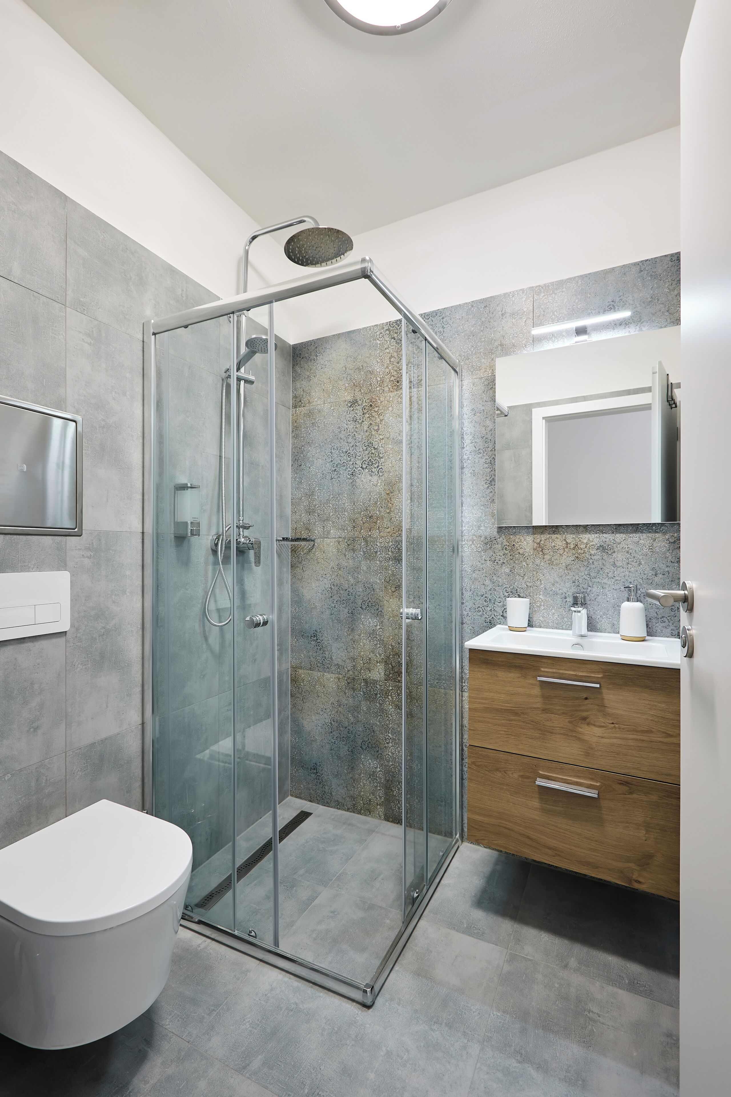 Økonomi-dobbeltrom, byutsikt | Bad