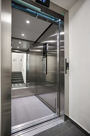 Elevator