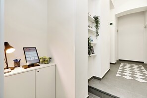 Mostrador para check-in y check-out