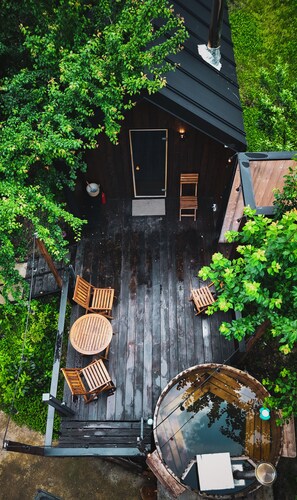 Gorgeous 3-bedroom cabin in charming Vârfu Dealului perfect for relaxing