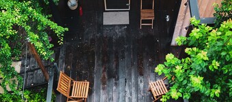 Gorgeous 3-bedroom cabin in charming Vârfu Dealului perfect for relaxing