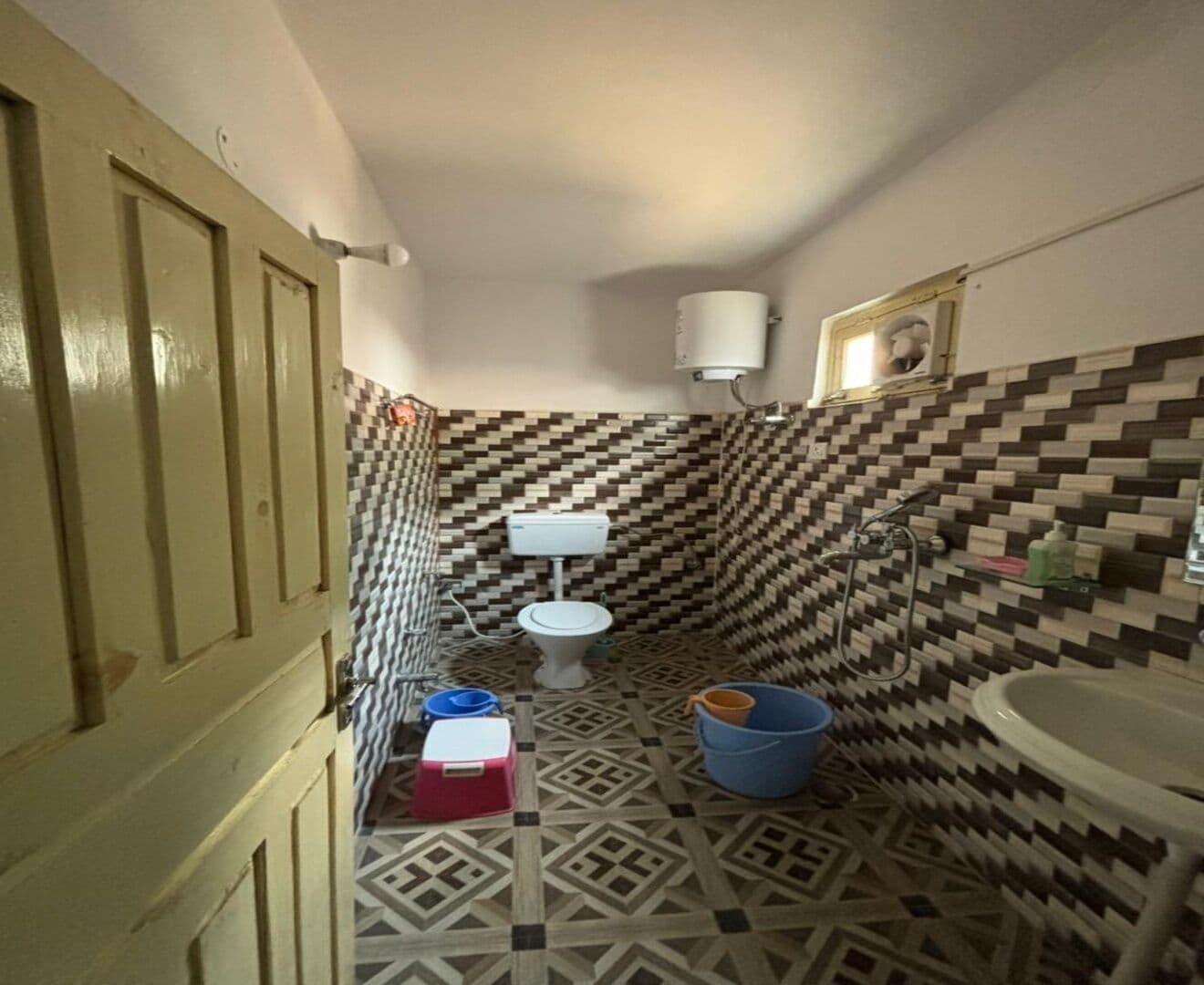 华丽客房 | 浴室 | 毛巾、肥皂、洗发水、卫生纸