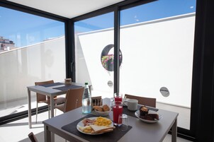 Colazione a buffet inclusa, servita tutte le mattine 