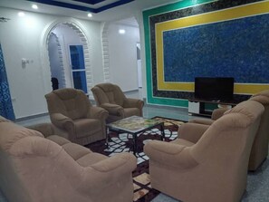 Interior - Perfect 3-bedroom apartment with AC in delightful Serrekunda (Serrekunda)