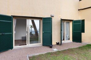 تفاصيل الفندق من الخارج