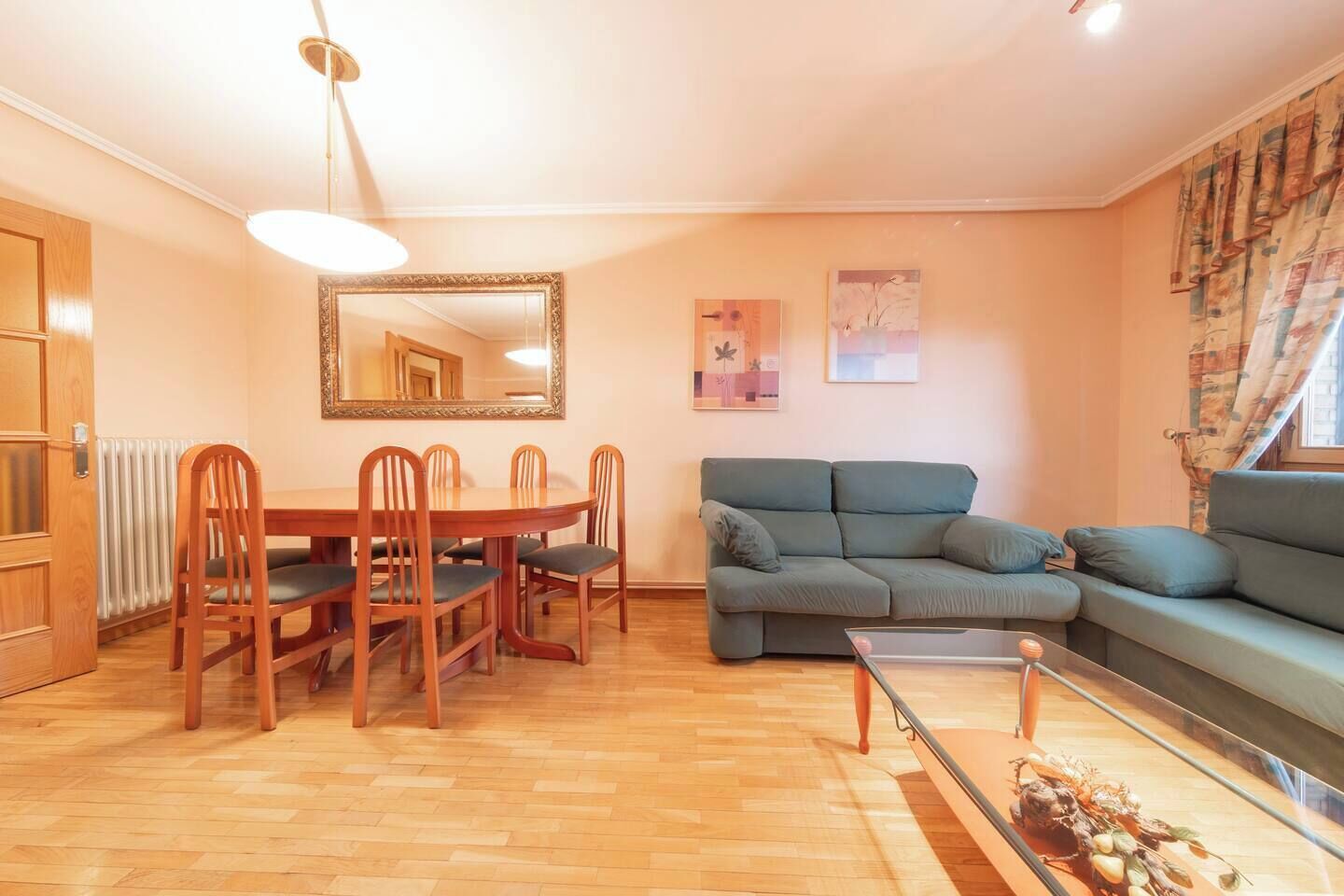 Una televisión