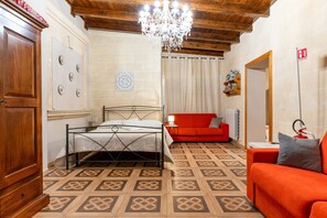 Interior - Bed and Breakfast 'Comfort Quadruple Room' with Wi-Fi and Air Conditioning (Sava)