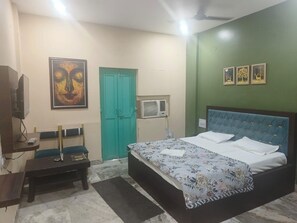 デラックス ダブルルーム ガーデンビュー | デスク、ノートパソコン用作業スペース、WiFi (無料)