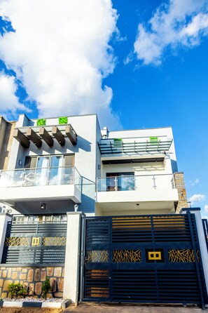Exterior - Exclusive Luxe 2-Bedroom, 2-Bath Private Apartment w/@ BBB Nation Oasis – Kigali (Kigali)