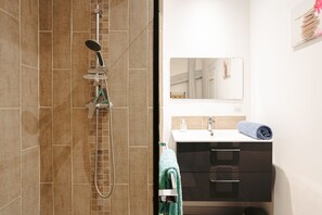 Dusche, Haartrockner