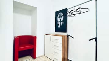 Basic Apartment | Iron/ironing board