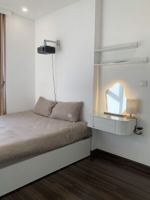 Apartment, Kitchenette, City View | Free WiFi