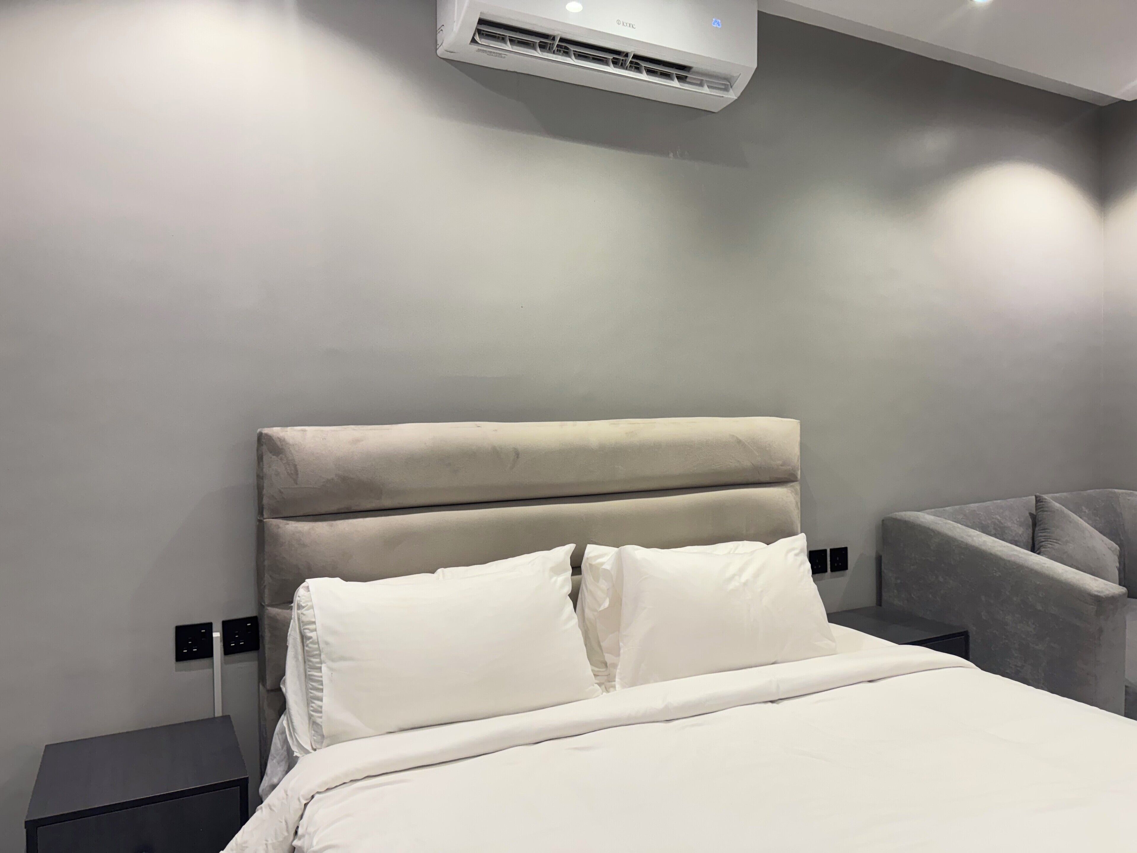 Iron/ironing board, WiFi