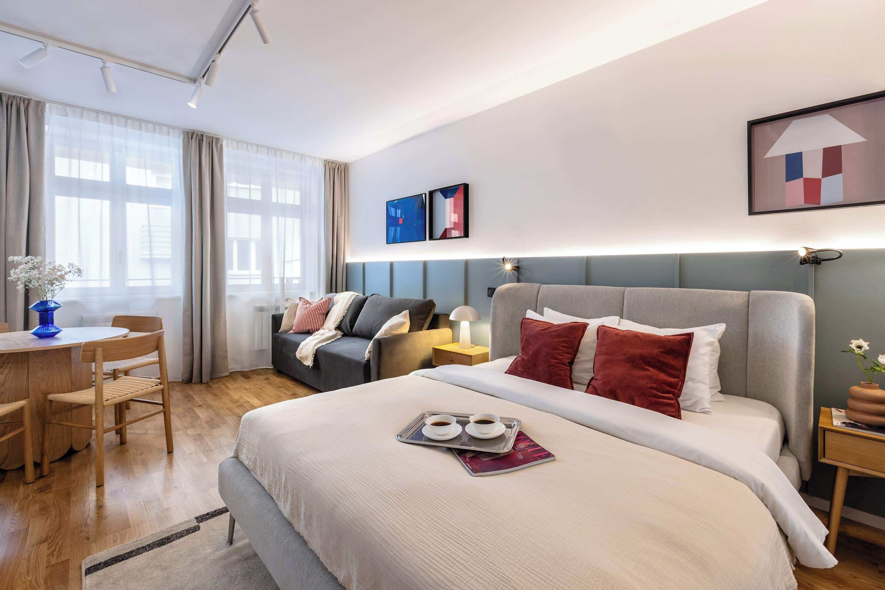 Iron/ironing board, WiFi, bed sheets