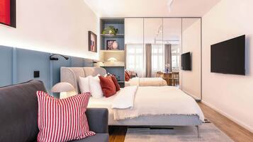 Iron/ironing board, WiFi, bed sheets