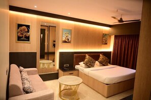 Luxury Suite, City View | Soundproofing, iron/ironing board, free WiFi, bed sheets - HOTEL HELLO JEYPORE (Jaypur)