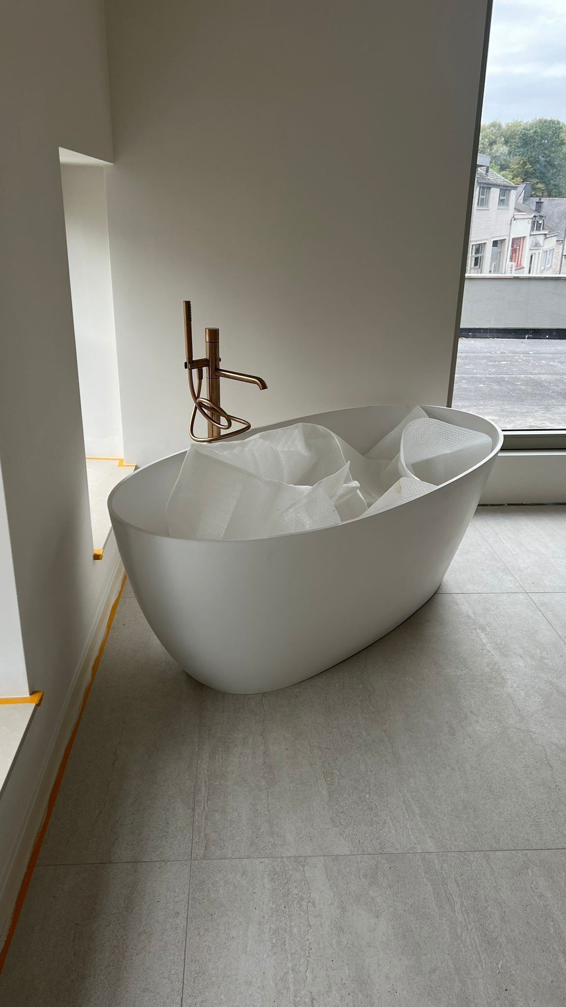 Đồ dùng nhà tắm miễn phí, máy sấy tóc, khăn tắm, xà phòng 