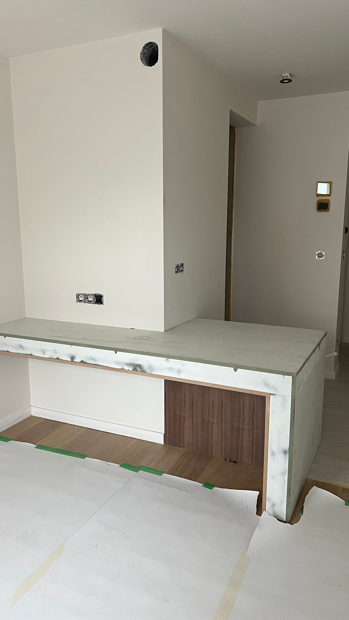 Standard Double Room | Minibar, in-room safe, desk, soundproofing