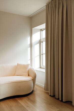 Superior Double Room | Minibar, in-room safe, desk, soundproofing