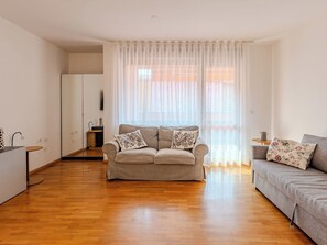 TV - Centro Piave by Interhome (Trento)