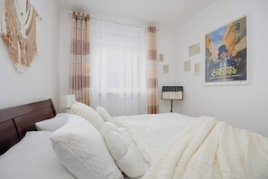 1 chambre, fer et planche à repasser, lit parapluie, Wi-Fi