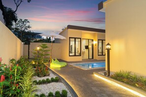 المنشأة من الخارج