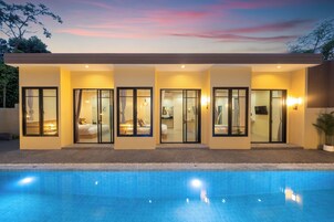 2 piscinas al aire libre