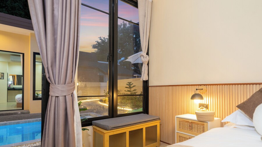 Amaleena Pool Access