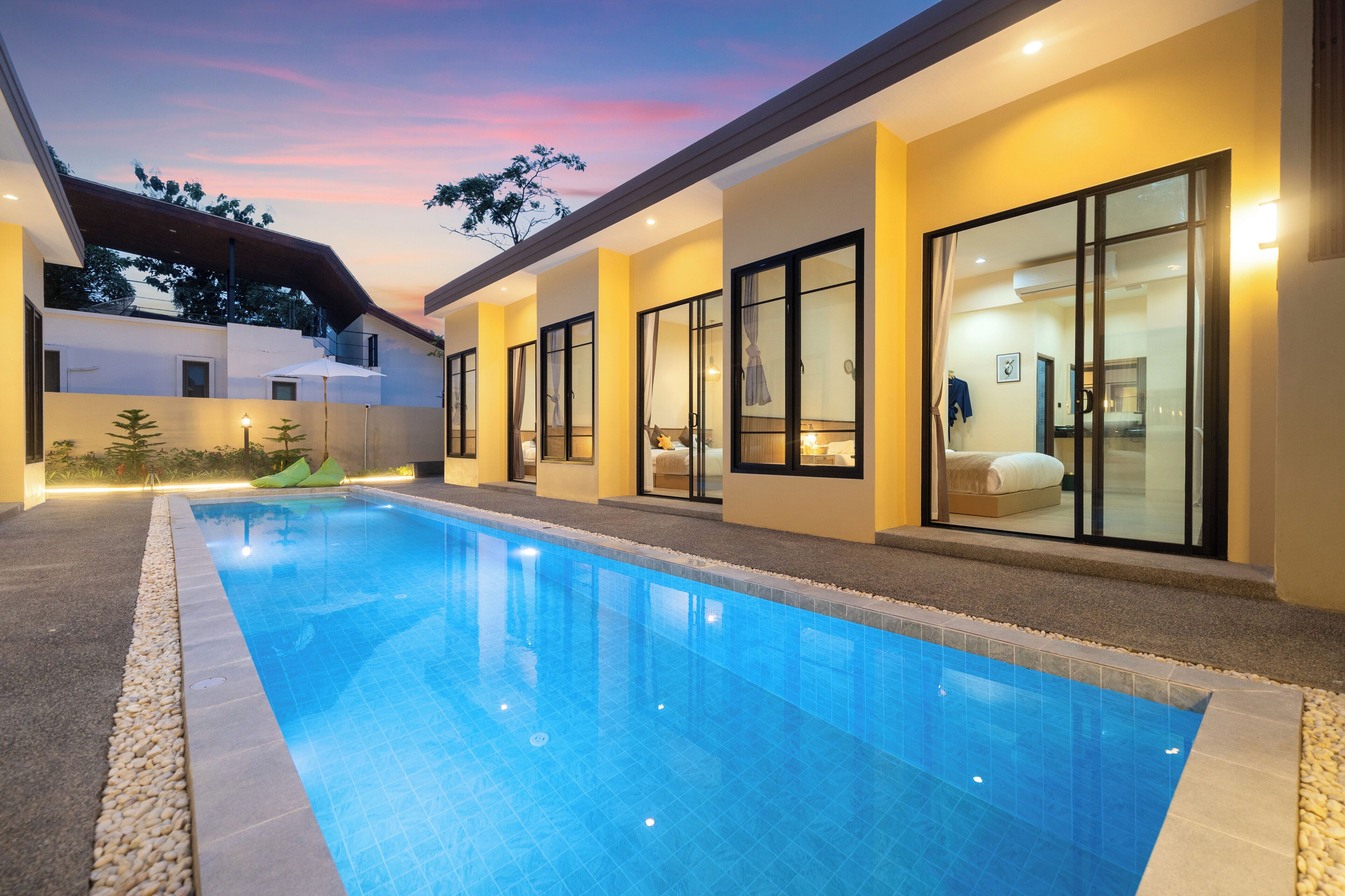 2 piscines a l'aire lliure 