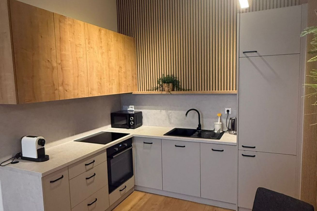 Mikrowelle, Ofen, Herdplatte, Geschirrspüler