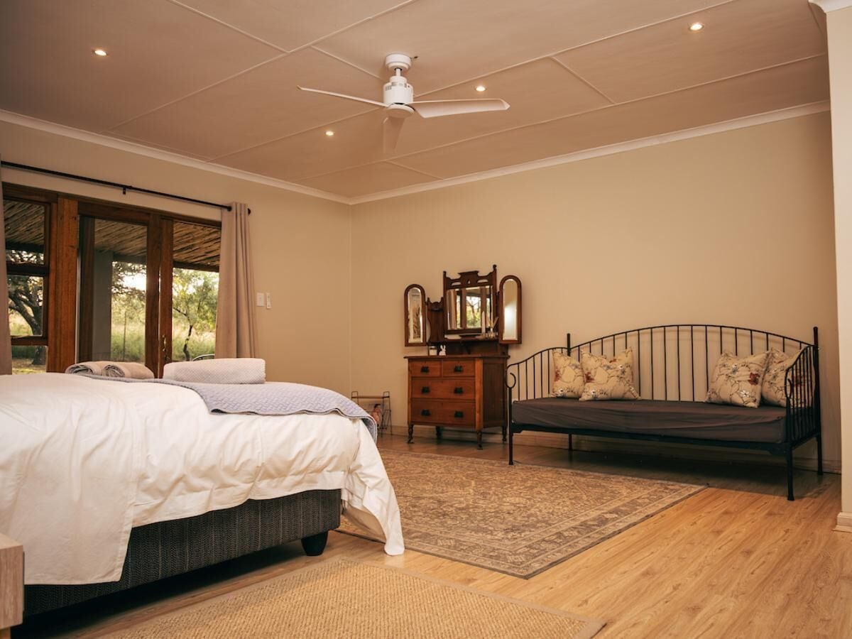 York's View | Individuelt dekorert, individuelt innredet og skrivebord