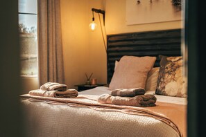 Departamento básico | Cortinas blackout, tabla de planchar con plancha y wifi gratis 