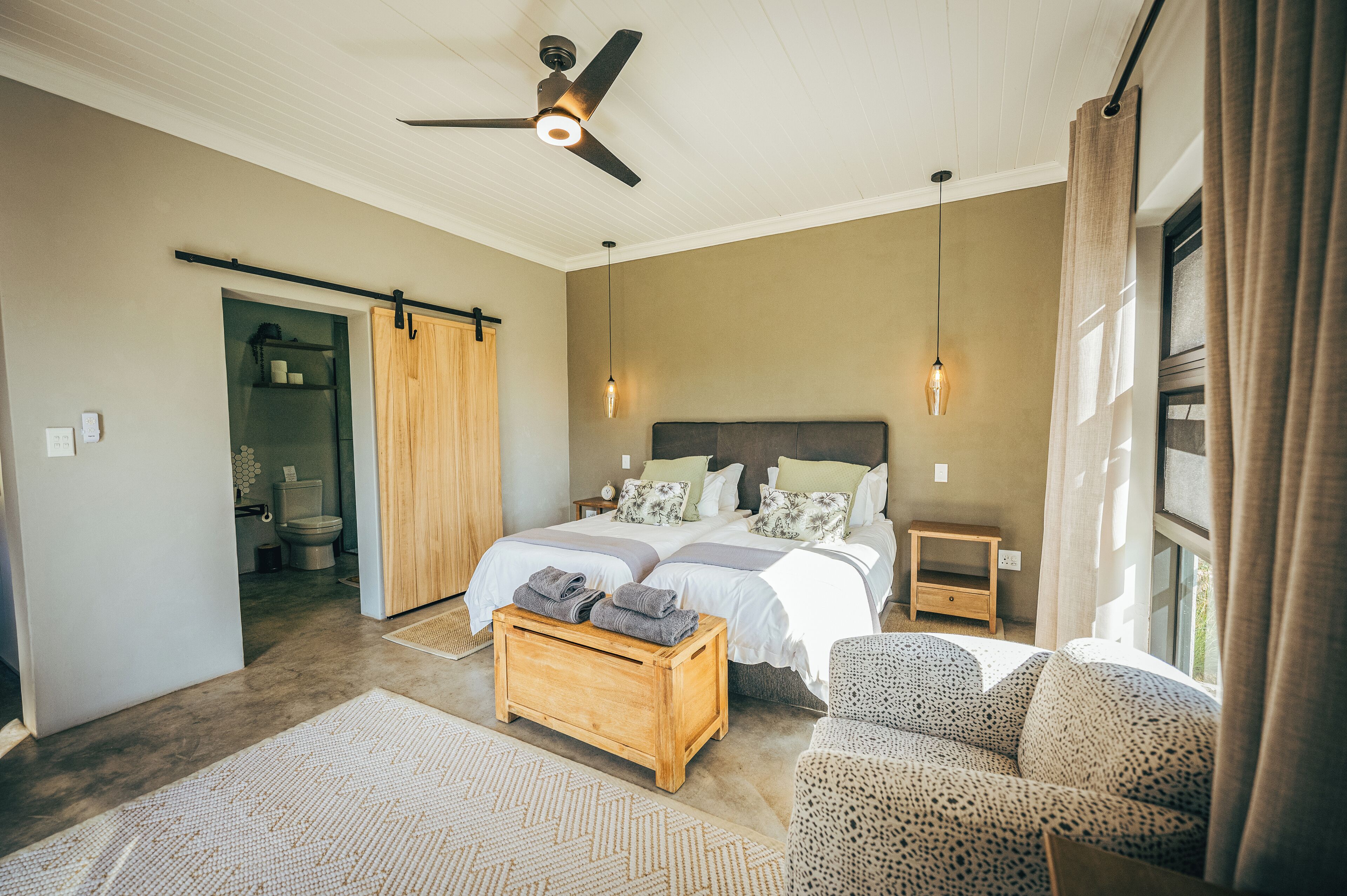 Casa rural de luxe | Cortines opaques, planxa i posts de planxar i wifi gratuïta 