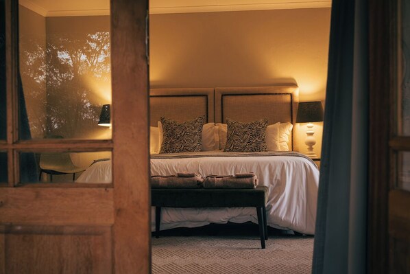 Blackout curtains, iron/ironing board, free WiFi