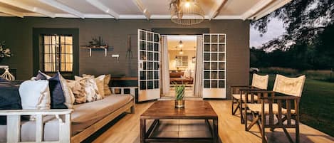 Marula Cottage | Terrace/patio