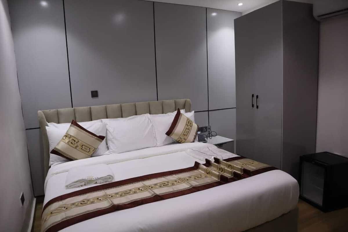 Decoración personalizada, muebles diferentes y escritorio