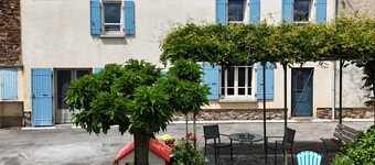Gite for 10 near Tarn Valley in the Monts d'Alban