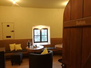 Quarto casal | Escrivaninha, Wi-Fi de cortesia, roupa de cama