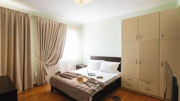 Zimmersafe, Bügeleisen/Bügelbrett, Reisekinderbett, kostenloses WLAN