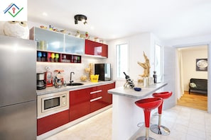 Fridge, microwave, oven, stovetop - Villa Irene | Private Pool, Spa & Sea View (Chioma)