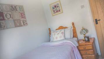 3 bedrooms, individually decorated, individually furnished, free WiFi