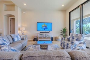 Room - Casa La Raya (Cape Coral)