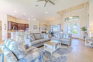Room - Casa La Raya (Cape Coral)
