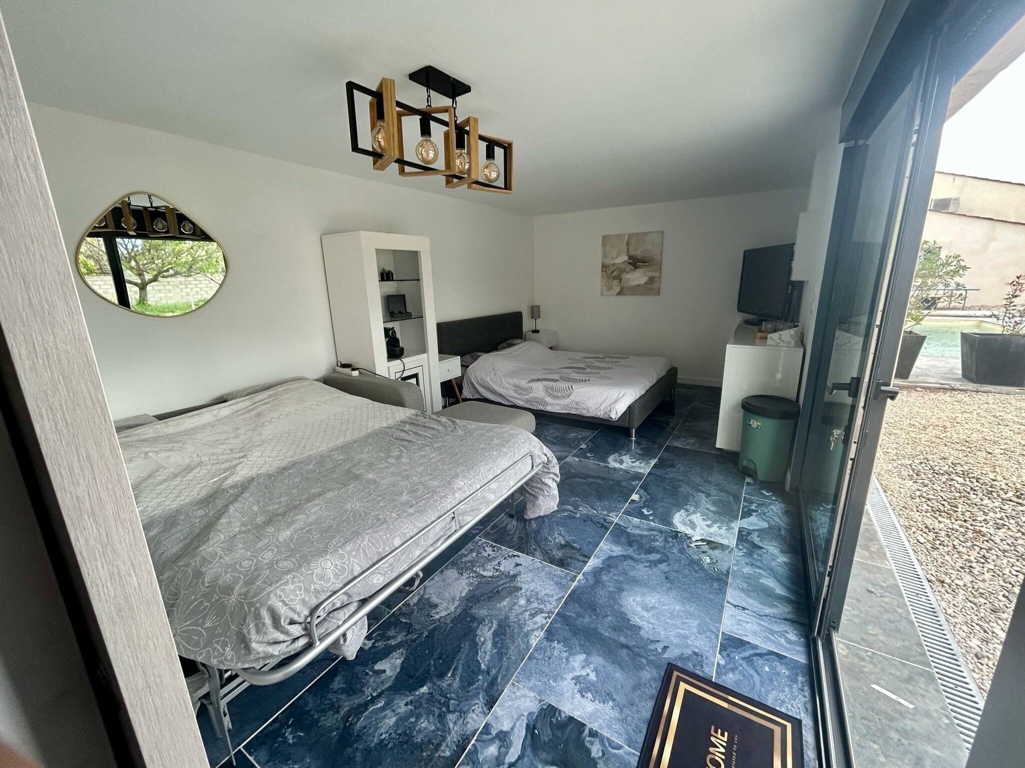 旅行婴儿床、免费 WiFi、床单