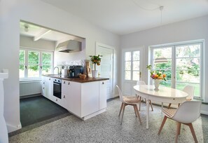 Køleskab, ovn, kogeplade, opvaskemaskine