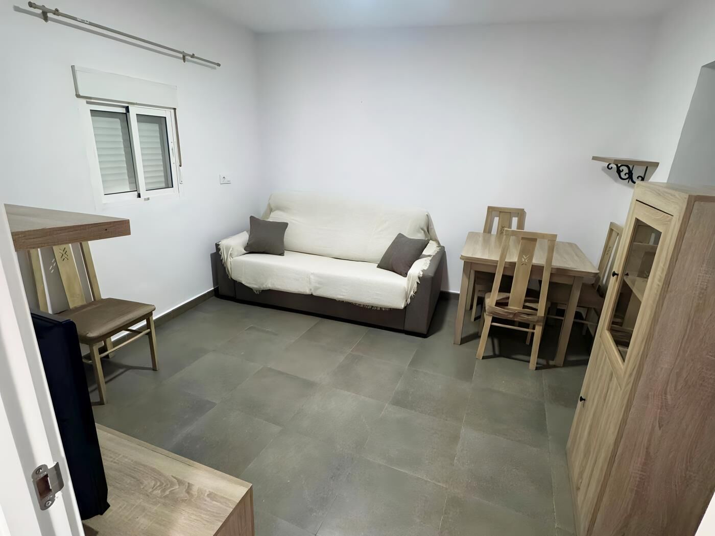 Iron/ironing board, WiFi