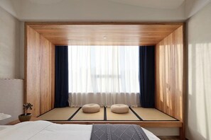 Classic Twin Room | Down duvets, desk, laptop workspace, blackout curtains - Huangshan Old Street Garden Boutique  (Huangshan)