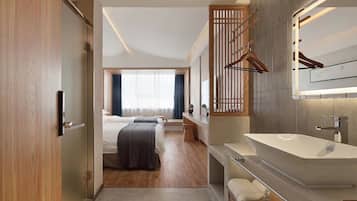 Chambre Classique avec lits jumeaux | Couette en duvet d'oie, bureau