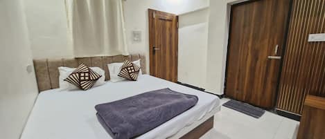 Double Room | Free WiFi